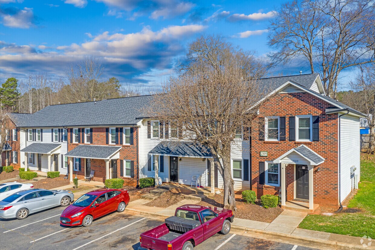 Foto principal - Ashbrook Village