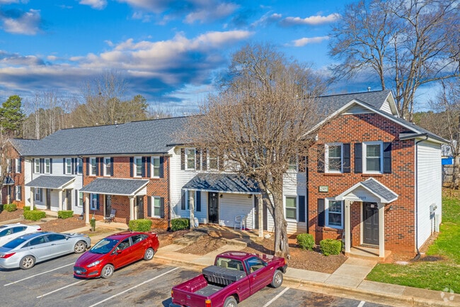 Building Photo - Ashbrook Village