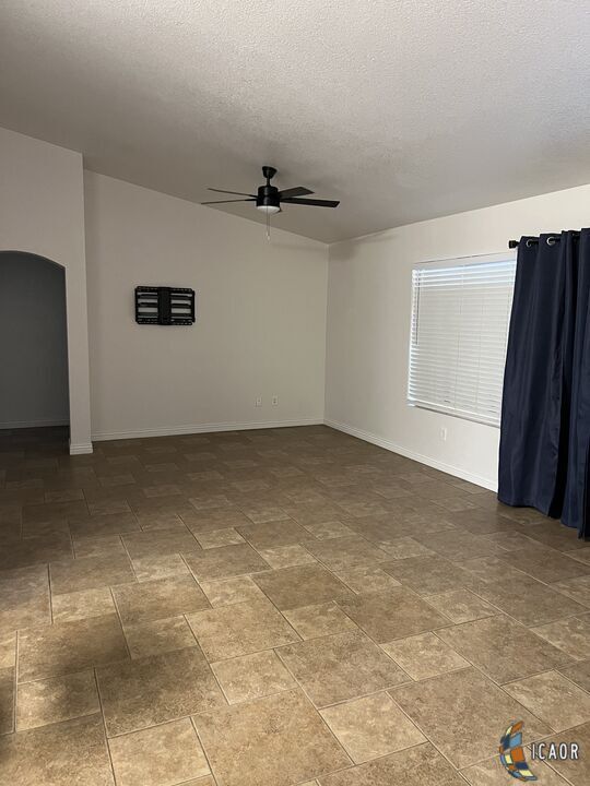 Foto del edificio - 968 Alameda St