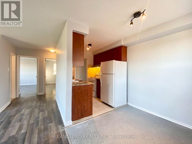 Building Photo - 127 Scarlett Rd