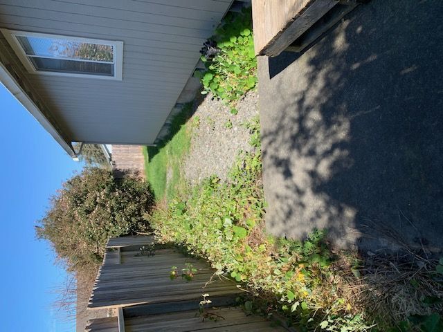 Building Photo - 1455 Chickadee Court A
