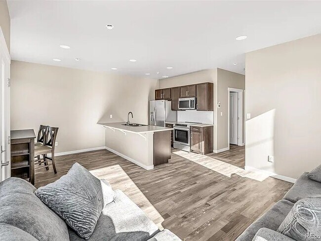 Foto del edificio - 1290 N 13th St