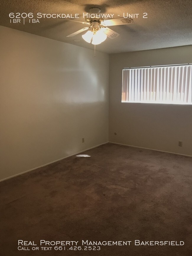 Foto del edificio - 6206 Stockdale Highway Unit 2