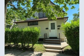 Building Photo - 616 Vine St