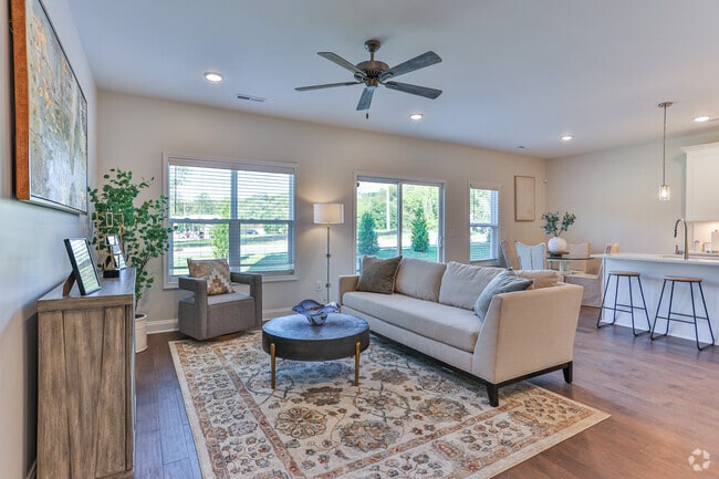 3BR, 2.5BA - 1,956SF - The Magnolia - Living Room - Poplar Creek
