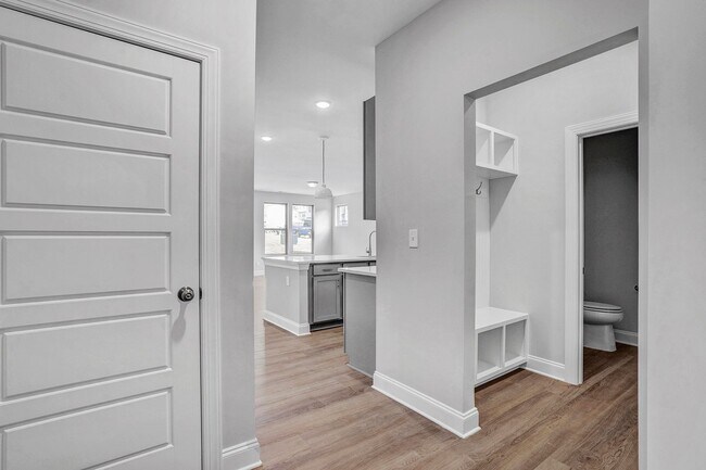 Building Photo - 2099 Maggie Valley Dr