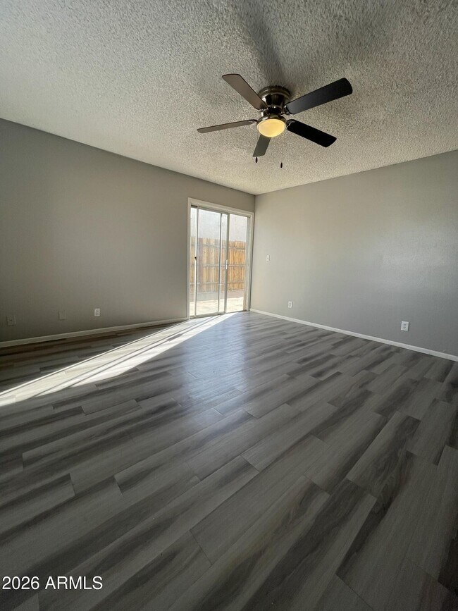 Foto del edificio - 6527 N 67th Ave