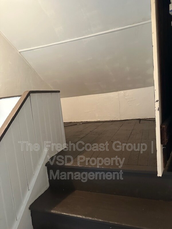 Foto del edificio - 5940 Engel Ave