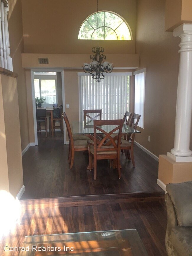 Building Photo - 4 br, 3 bath House - 1758 Avenida Sevilla