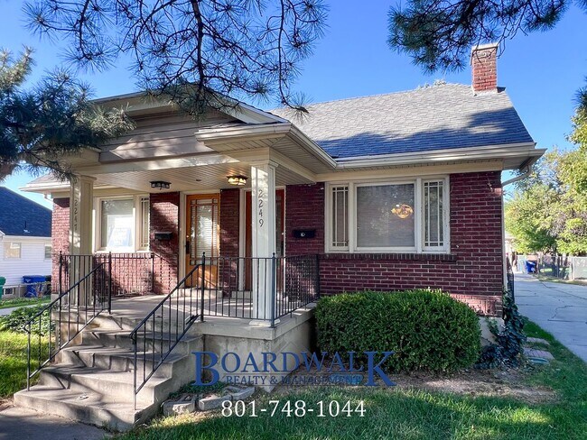 Foto del edificio - 2247 E Lambourne Ave