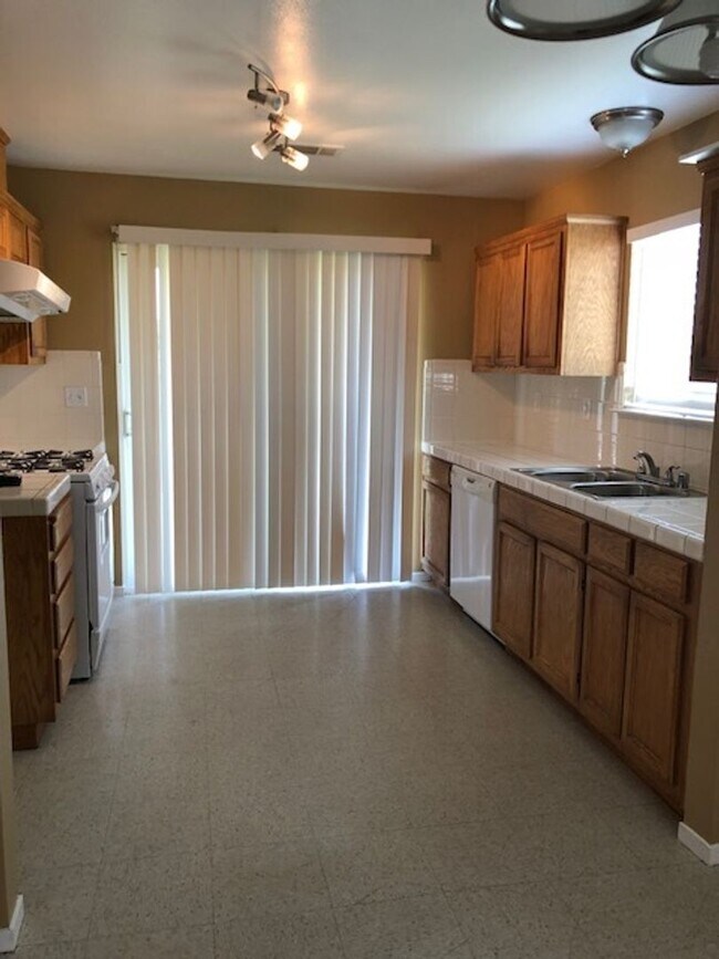 Foto del edificio - Newer Farmerville Home