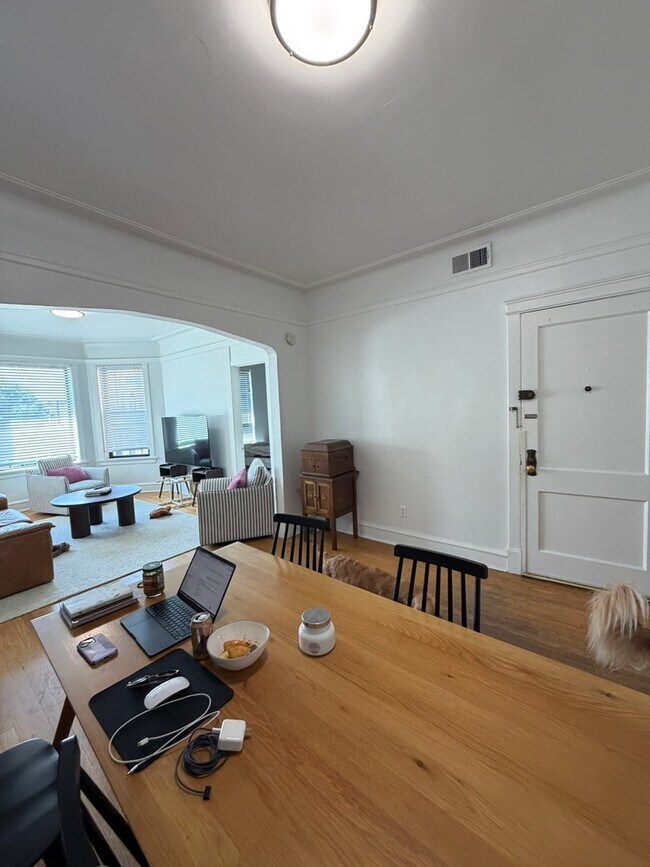 Foto del edificio - 4847 N Damen Ave