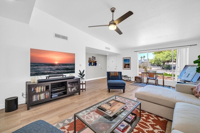 Building Photo - 3707 E Montecito Ave