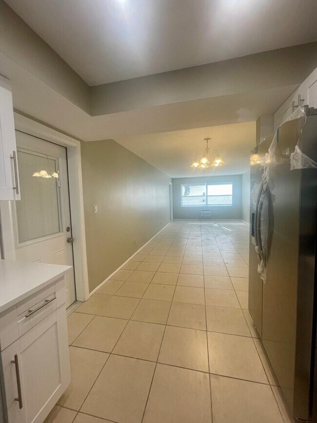 Foto del edificio - 1480 E Sample Rd