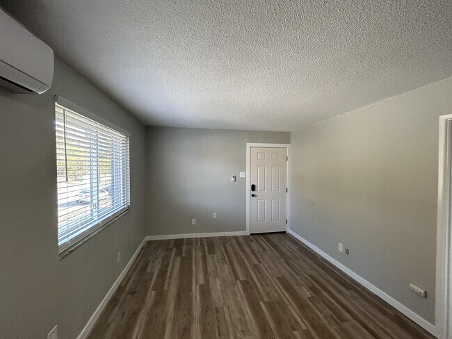 Building Photo - 4164 Folsom Ave