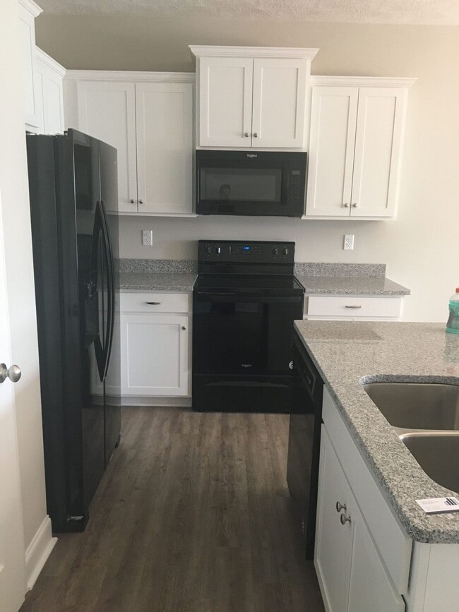 Building Photo - 3824 Harper-Franklin Ave