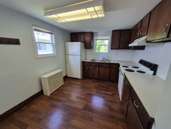 Foto del edificio - 1051 Taylor Ave