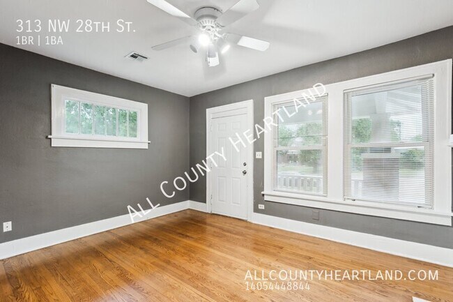 Foto del edificio - 313 NW 28th St