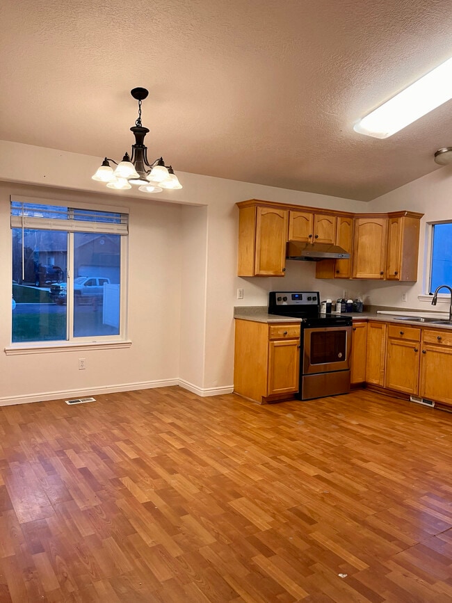 Foto del edificio - 845 Apple Grove Ln