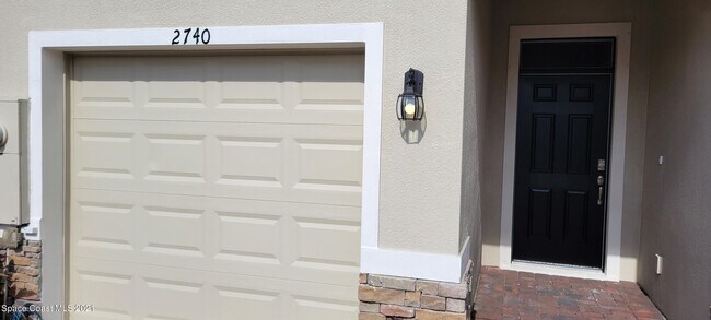 Foto del edificio - 2740 Ben Hogan Ct