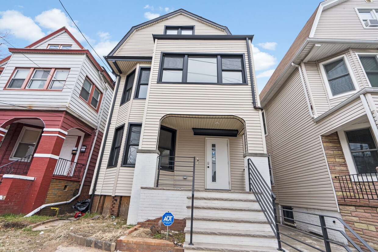 623 Garfield Ave Unit 1, Jersey City, NJ 07305 Apartments in Jersey