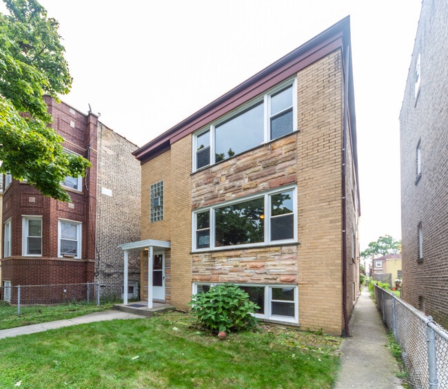 Building Photo - 2449 W Fargo Ave