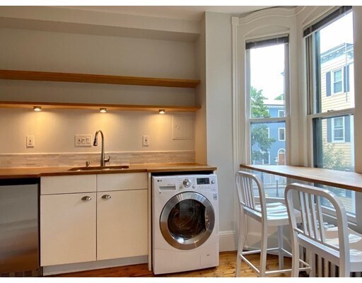 Primary Photo - 12 Cordis St