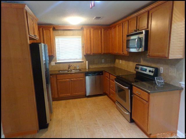 Building Photo - 17 Neal Pl