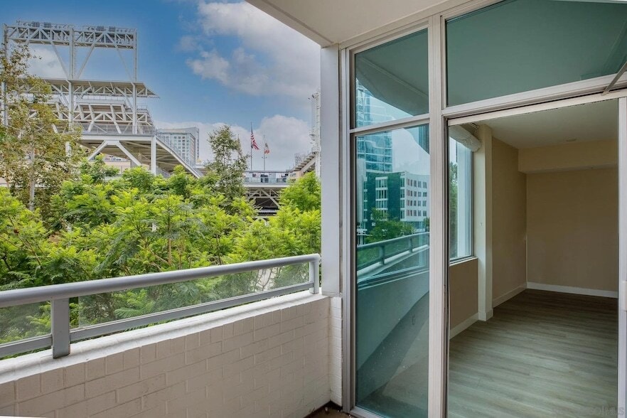 Foto principal - 253 Tenth Ave