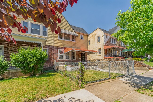 Building Photo - 5446 Narcissus Ave