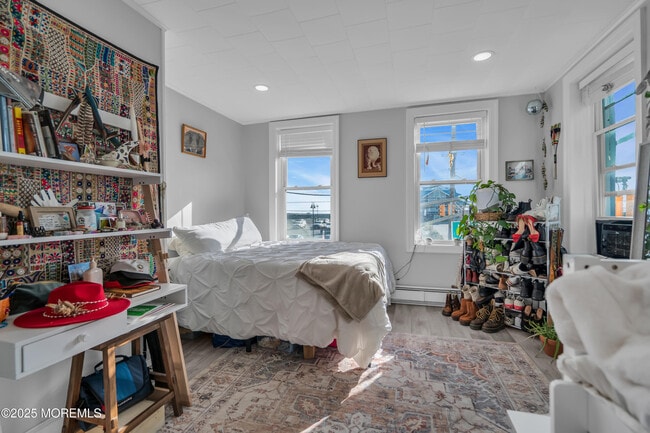 Building Photo - 1076 Ocean Ave