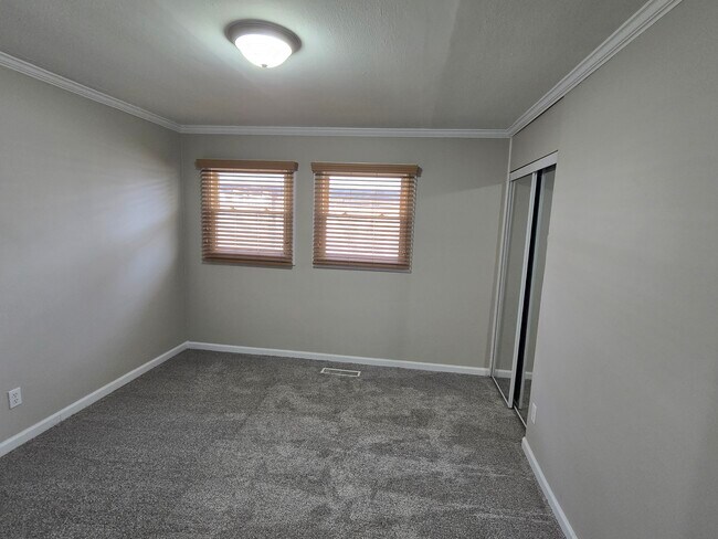 Foto del edificio - 1820 Mayfield Ave