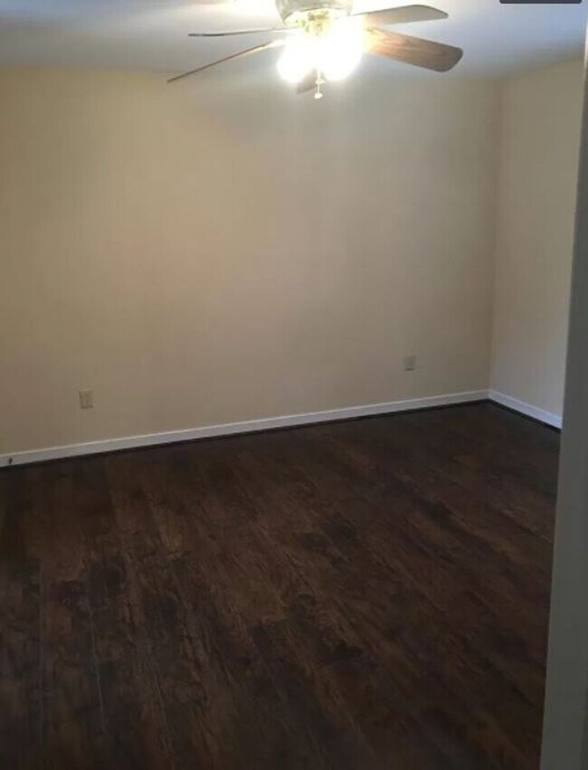 Foto del edificio - Spacious 5 Bedroom, 2.5 Bath Home for Rent – 2,200 sq. ft.