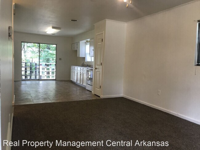 Building Photo - 2 br, 1.5 bath House - 4503 Vestal St., No...