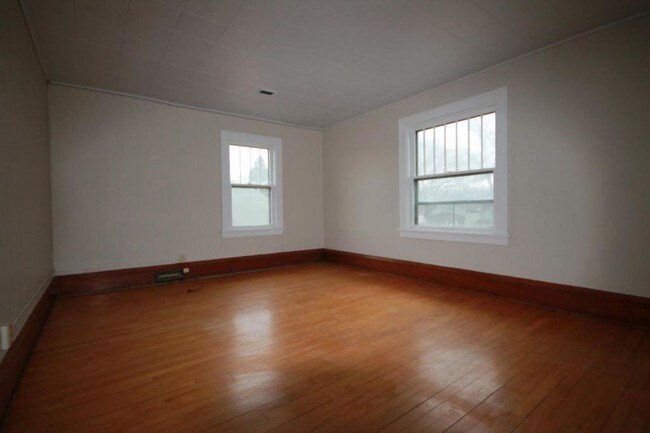 Building Photo - 910 / 912 N 4th St