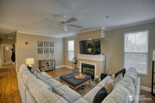 Foto del edificio - Two Bedroom with Garage near Grandview