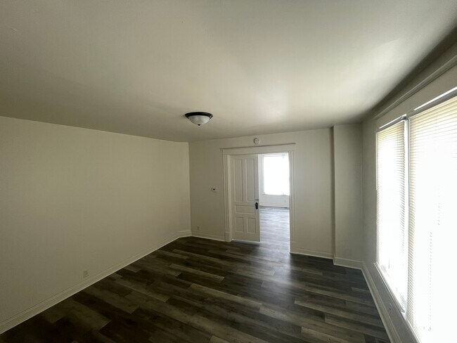 Foto del edificio - 1606 Grove St