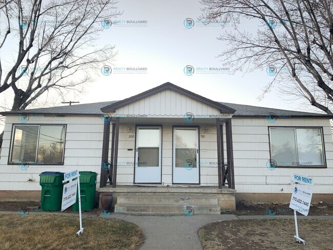 Foto del edificio - Cozy one bedroom one bathroom duplex located off of Keystone and Seventh Street in a cul-de-sac b...