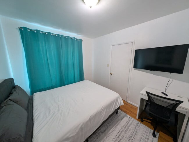 Foto del edificio - 320 E 96th St