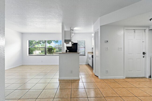 Foto del edificio - 11620 NW 26th Ct