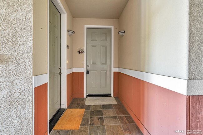 Foto del edificio - 2330 University Ave