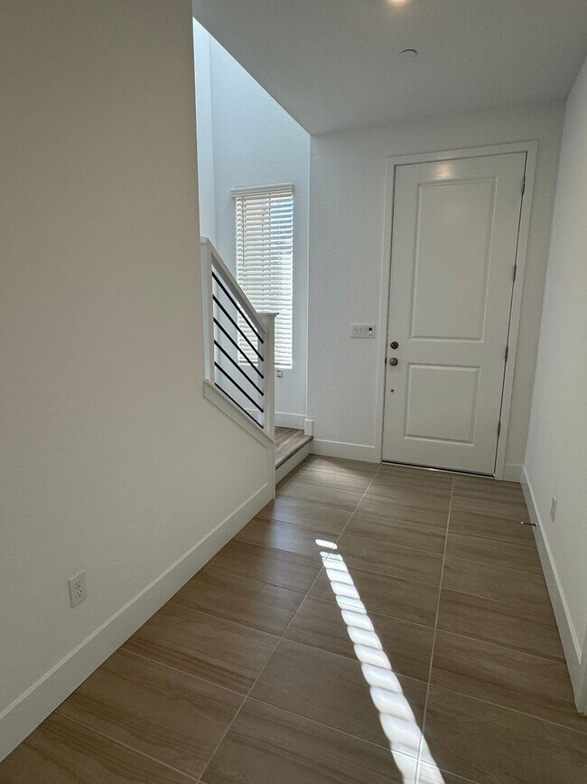 Building Photo - 572 W. Balsam Ln.  (Peach & Spruce)