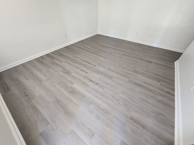 Foto del edificio - Coming soon! Section 8 accepted! 4 Bedroom...