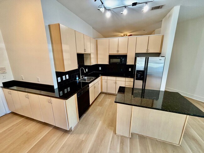 Foto del edificio - 1 Bedroom Condo Downtown!