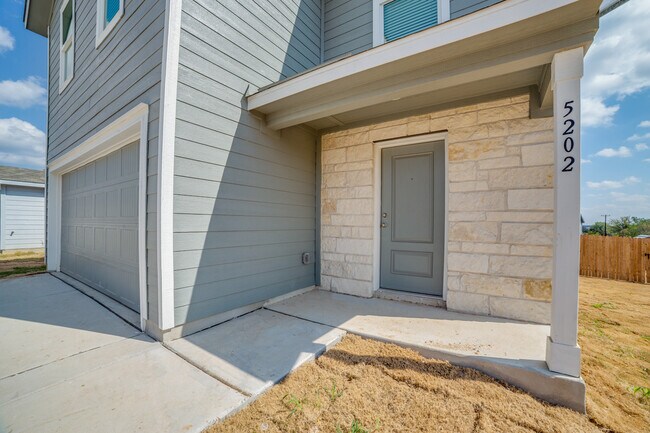 Building Photo - 5202Morgan Crest