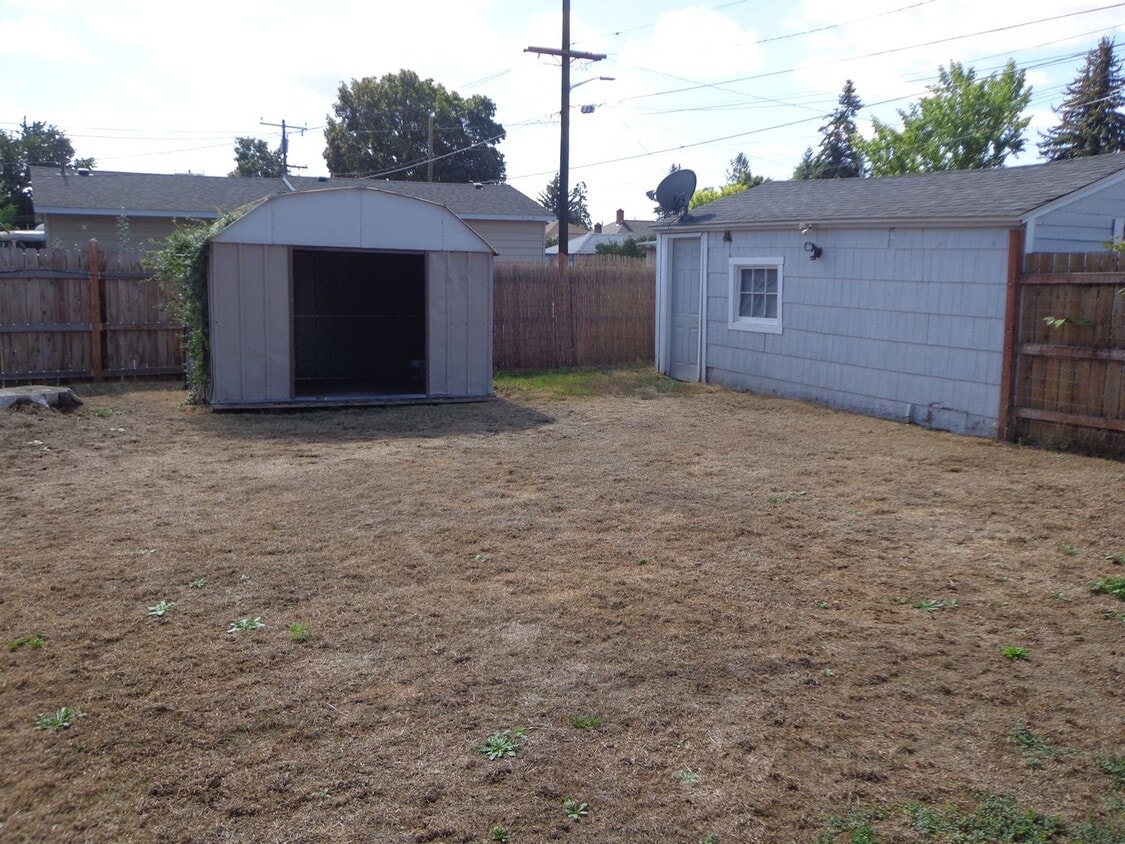 Foto del edificio - 4619 N Howard St