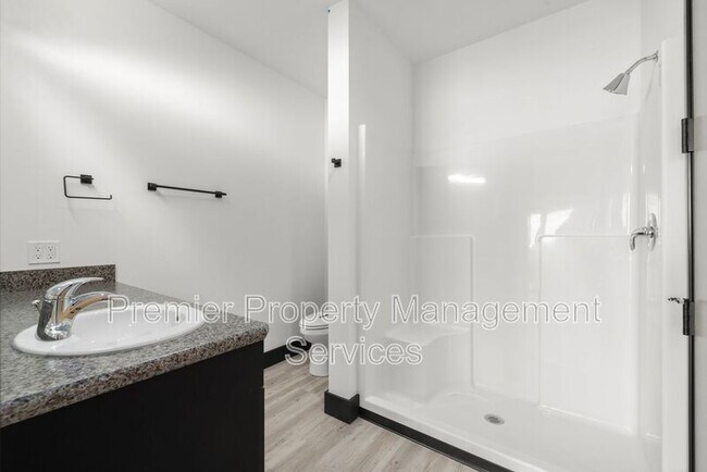 Foto del edificio - 2310 First Ave N