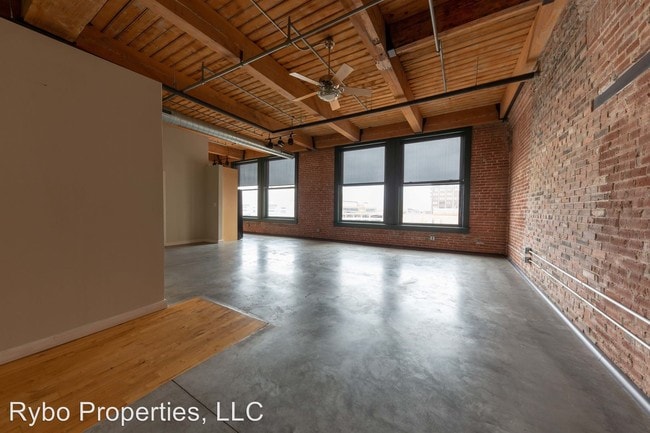 Building Photo - 1 br, 1 bath House - 901 Washington Ave #608