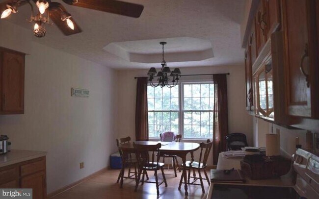 Foto del edificio - 808 Chantilly Ln