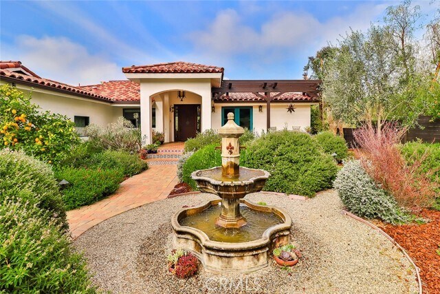 Building Photo - 5617 Colodny Dr